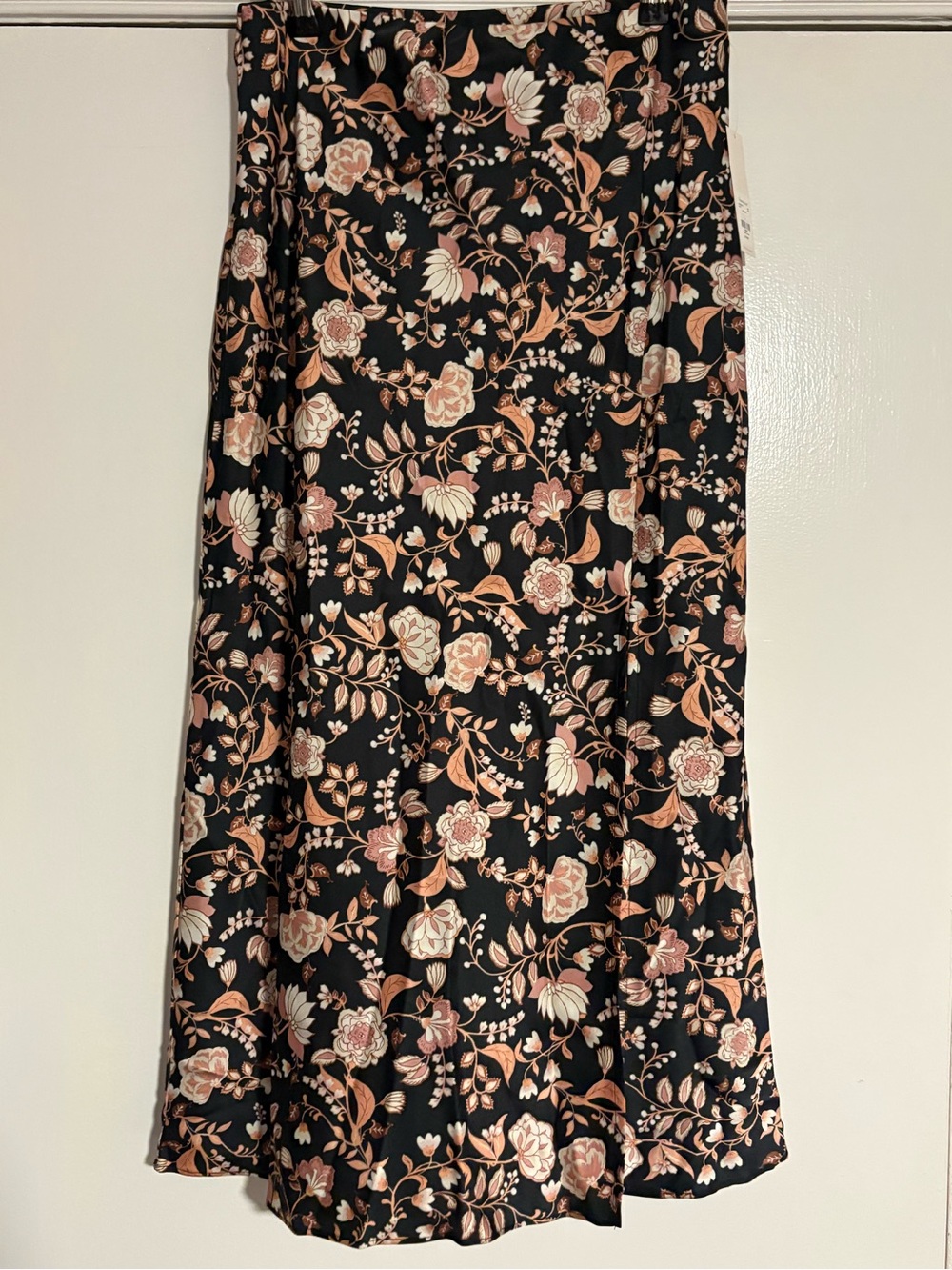 NWT Blue Rain x Francesca’s Floral Midi Skirt L Black Blush Cottagecore